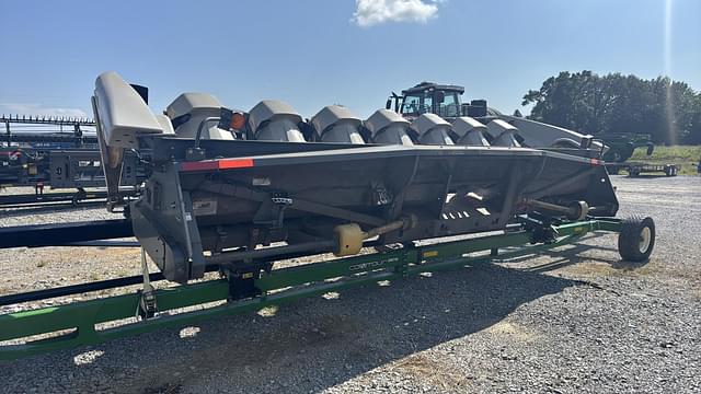 Image of Gleaner 3000 equipment image 3