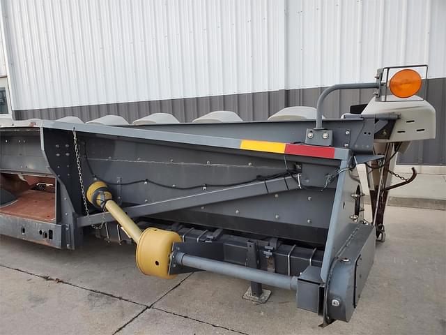 Image of Gleaner 3000 equipment image 1