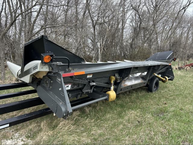 Image of Gleaner 3000 equipment image 4
