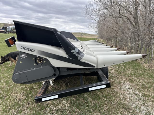 Image of Gleaner 3000 equipment image 2