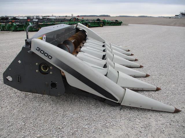 Image of Gleaner 3000 equipment image 3