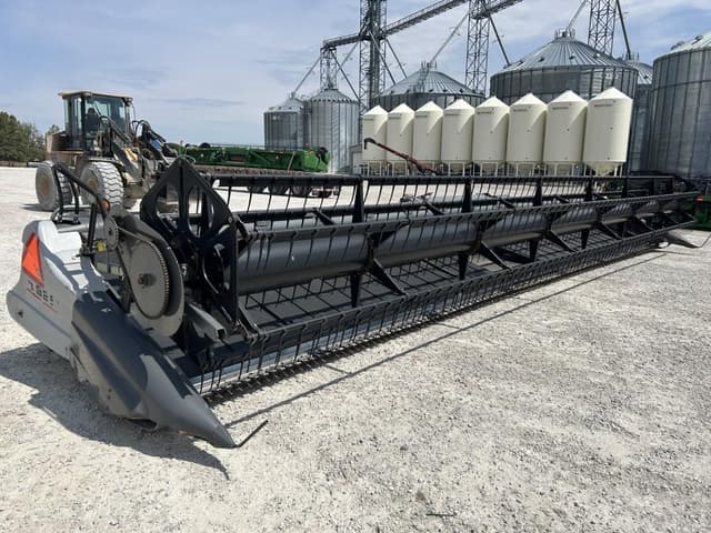 Image of Gleaner 9250 equipment image 2