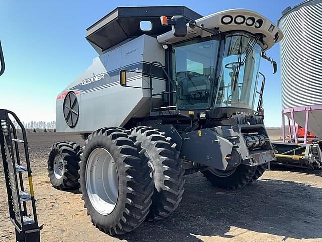 Image of Gleaner R76 equipment image 2