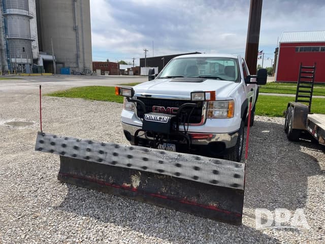 Image of GMC 2500HD equipment image 1