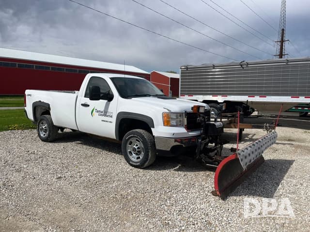 Image of GMC 2500HD equipment image 4