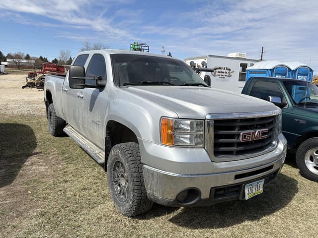 Image of GMC 2500HD equipment image 1