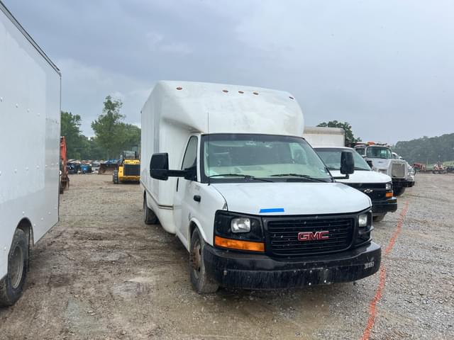 Image of GMC 3500 equipment image 4