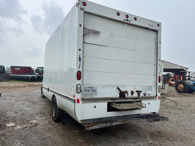 Image of GMC 3500 equipment image 1