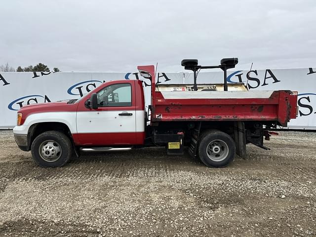 Image of GMC 3500 equipment image 1