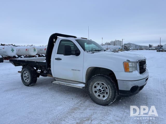 Image of GMC 3500HD equipment image 4