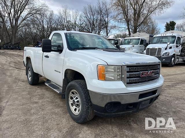 Image of GMC 3500HD equipment image 4