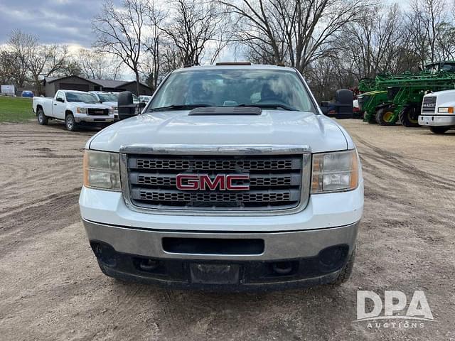 Image of GMC 3500HD equipment image 2