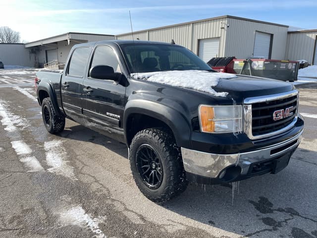 Image of GMC Sierra equipment image 2
