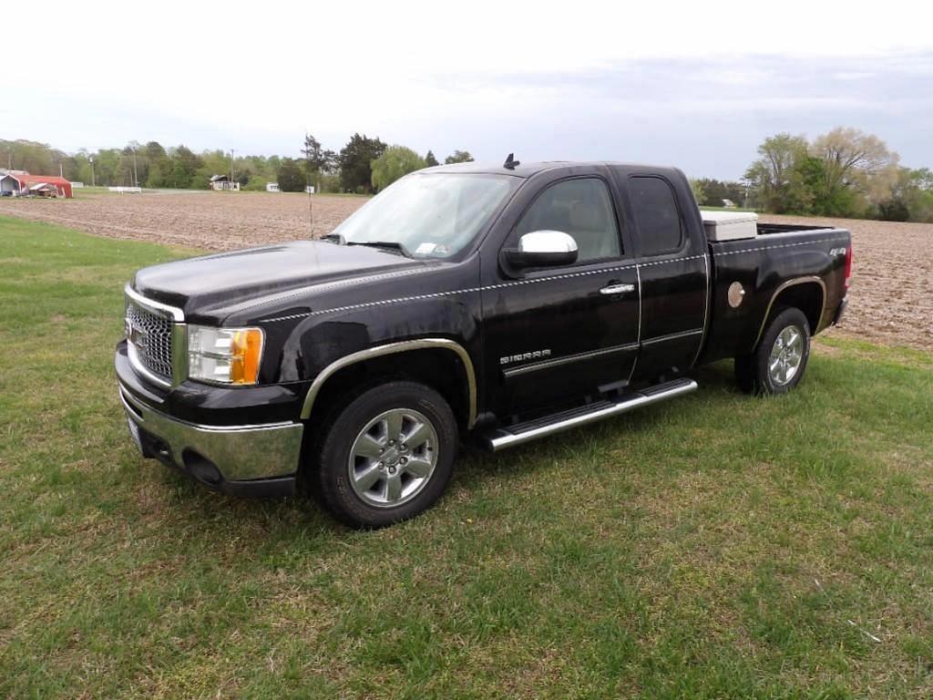 Image of GMC 1500 Primary image