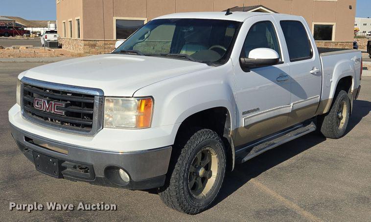 Image of GMC Sierra 1500 Primary image