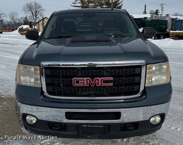 Image of GMC 2500HD equipment image 1