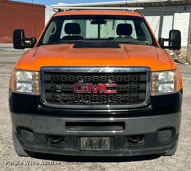 Image of GMC 2500HD equipment image 1