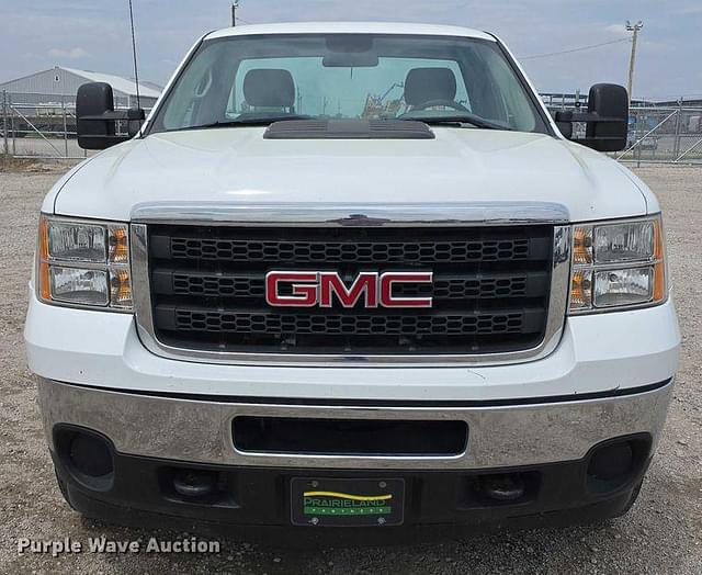 Image of GMC 2500HD equipment image 1