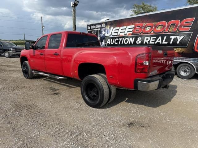 Image of GMC 3500HD equipment image 2