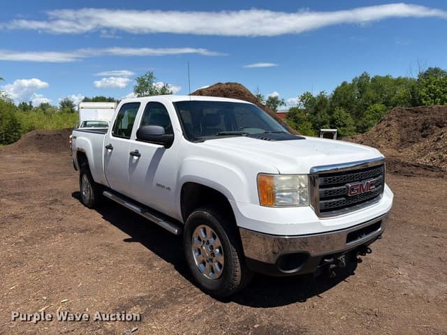 Image of GMC 3500HD equipment image 2