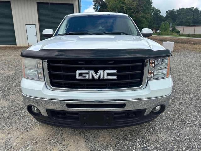 Image of GMC Sierra equipment image 4
