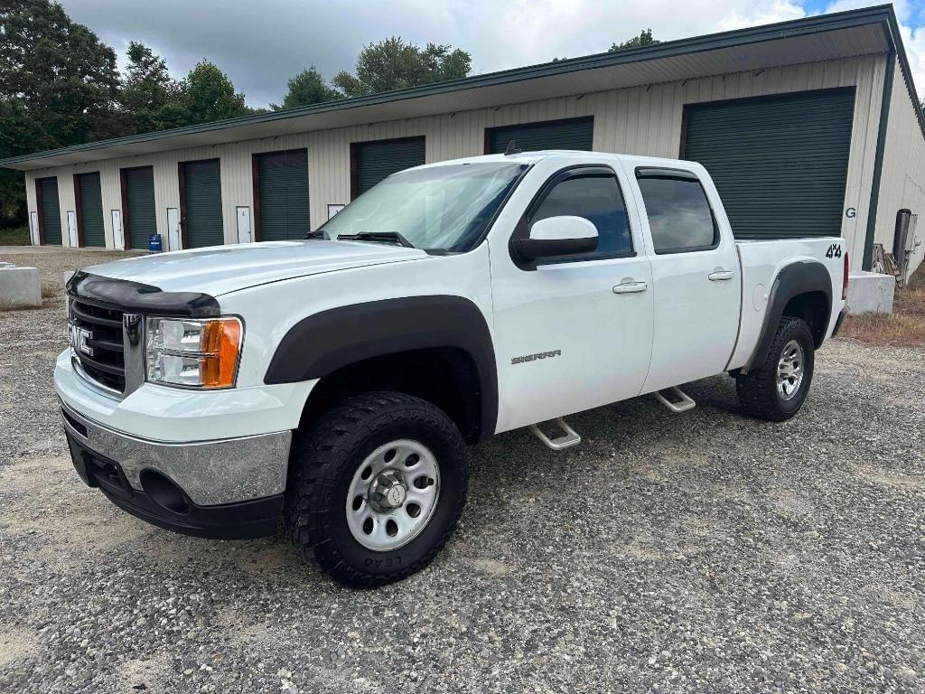 Image of GMC Sierra Primary image