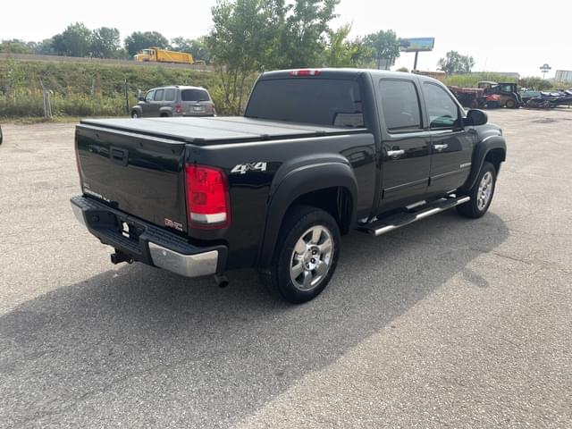 Image of GMC Sierra equipment image 4