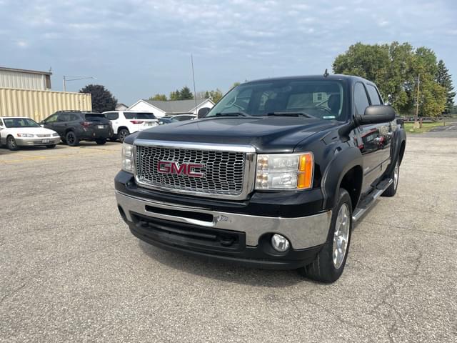 Image of GMC Sierra equipment image 1
