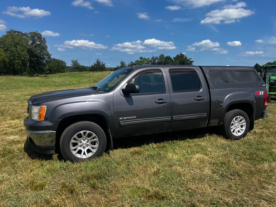 Image of GMC Sierra Primary image