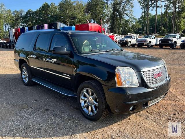 Image of GMC Yukon equipment image 2