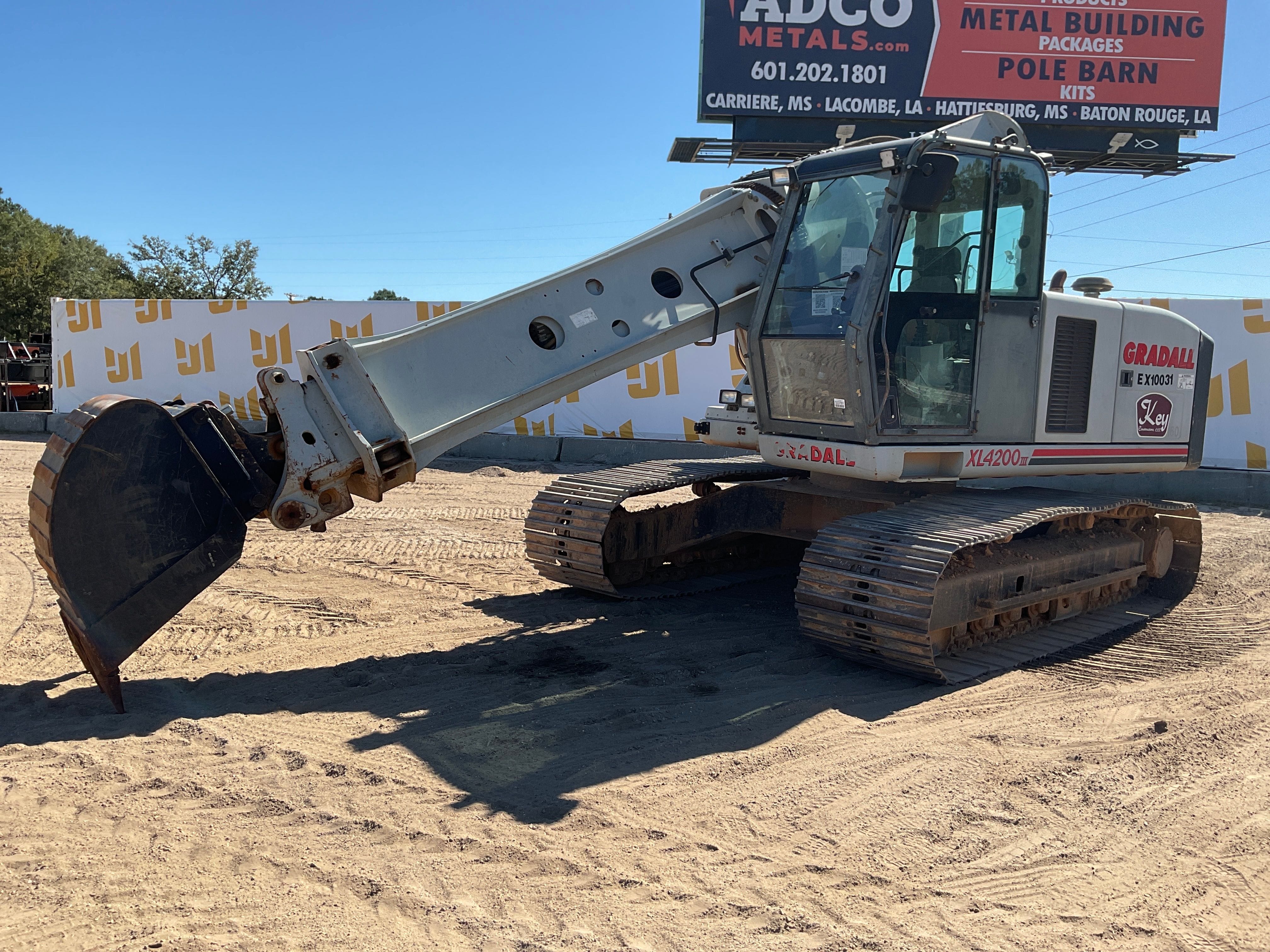 2011 Gradall XL4200 Equipment Image0