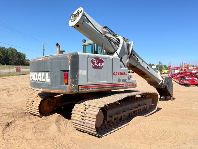 Image of Gradall XL4200 equipment image 4