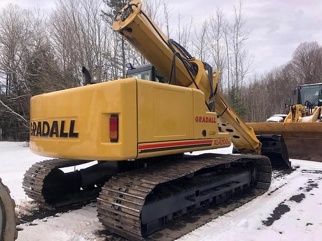 Image of Gradall XL4200-III equipment image 4
