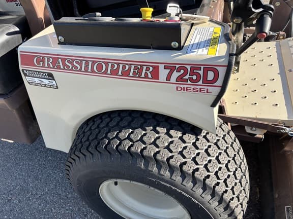 Image of Grasshopper 725DT equipment image 2