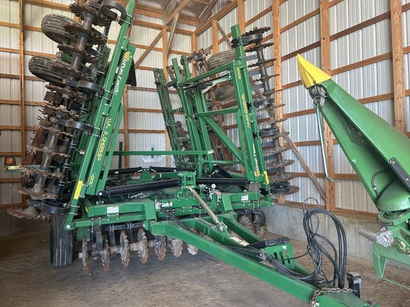 2011 Great Plains 3000TC Equipment Image0