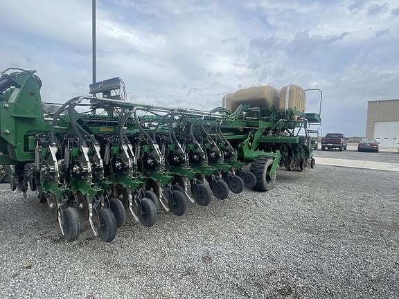 Image of Great Plains YP4010HP equipment image 1
