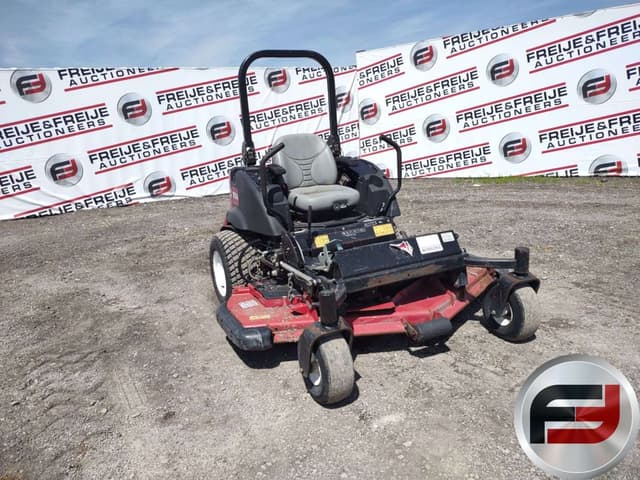 Image of Toro Groundsmaster 7210 equipment image 2