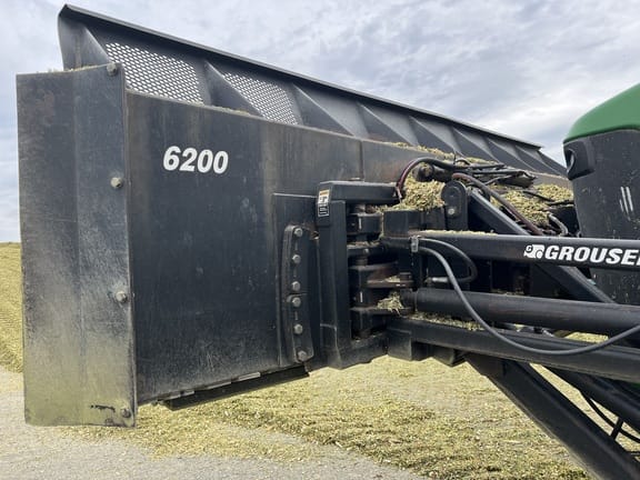 Main image Grouser 6200