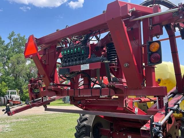 Image of Hardi Commander 4400 equipment image 3