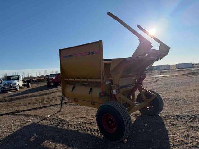 Image of Haybuster 2650 equipment image 2