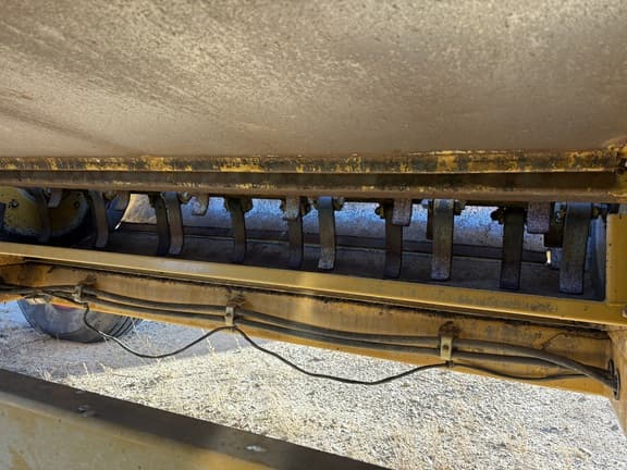 Image of Haybuster 2650 equipment image 4