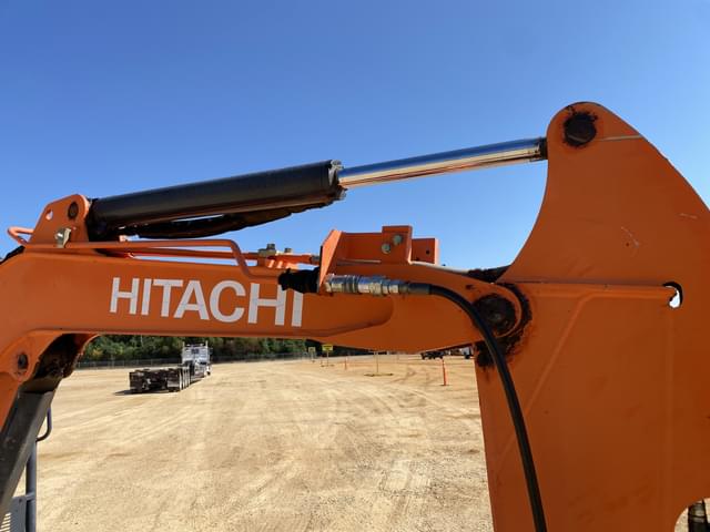 Image of Hitachi ZAXIS35U equipment image 4