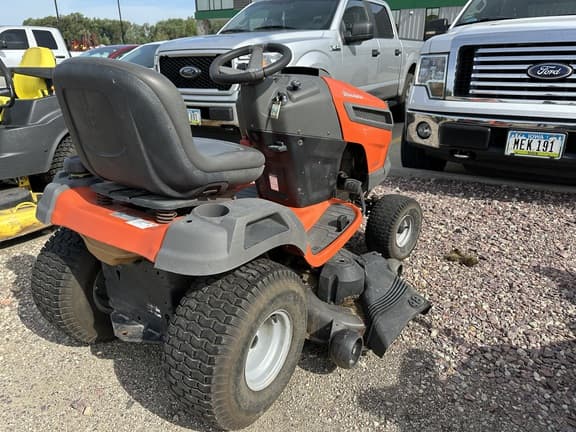 Image of Husqvarna YTH2348 equipment image 2