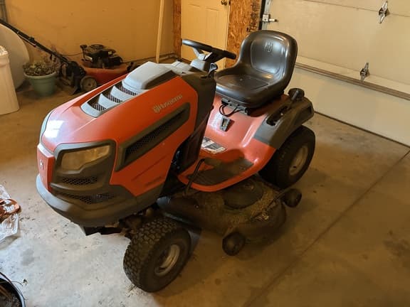 Image of Husqvarna YTH2348 equipment image 2