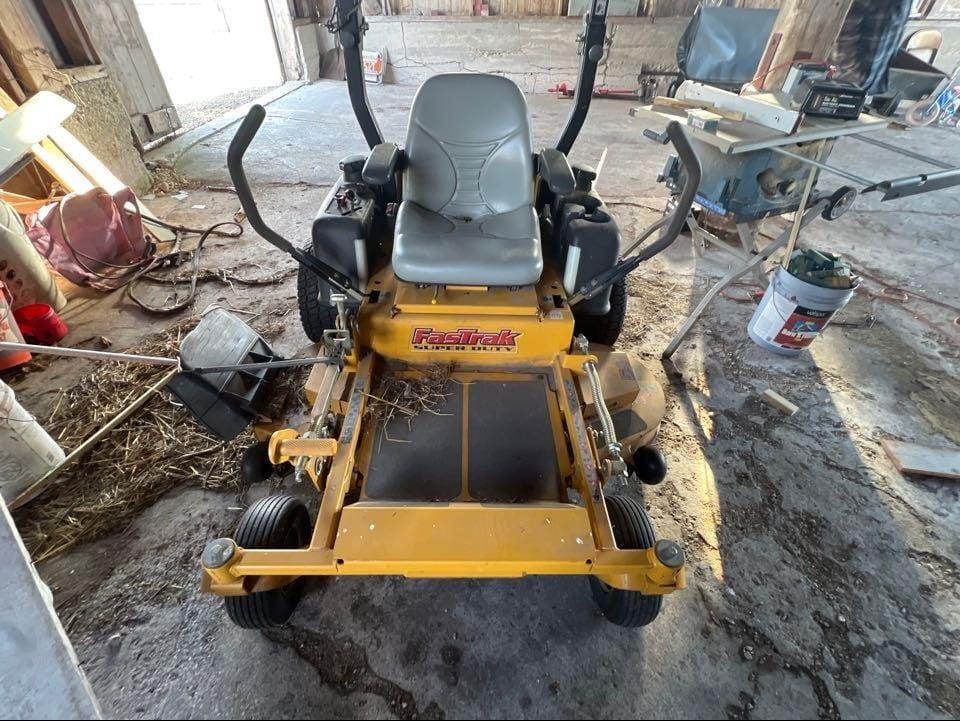 2011 Hustler FasTrak Equipment Image0