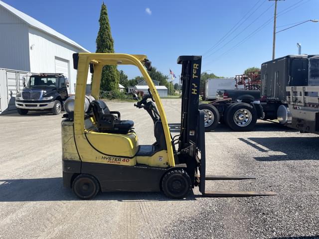 Image of Hyster S40FTS equipment image 3