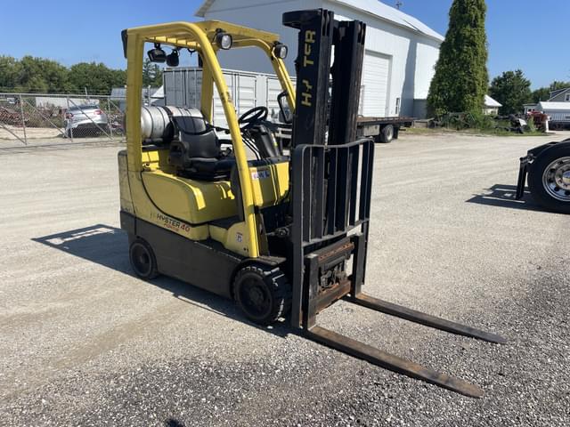 Image of Hyster S40FTS equipment image 2