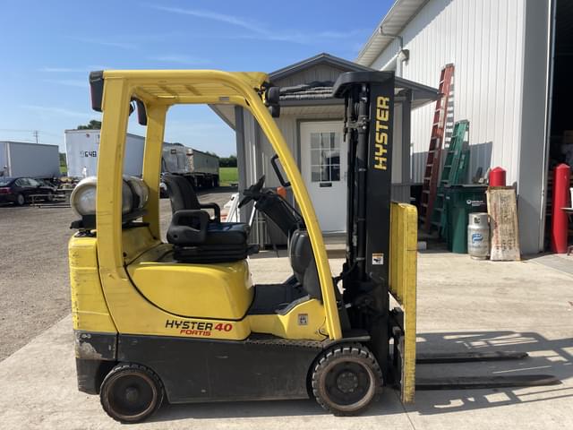 Image of Hyster S40FTS equipment image 3
