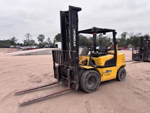 2011 Hyundai 45DS-7E Image