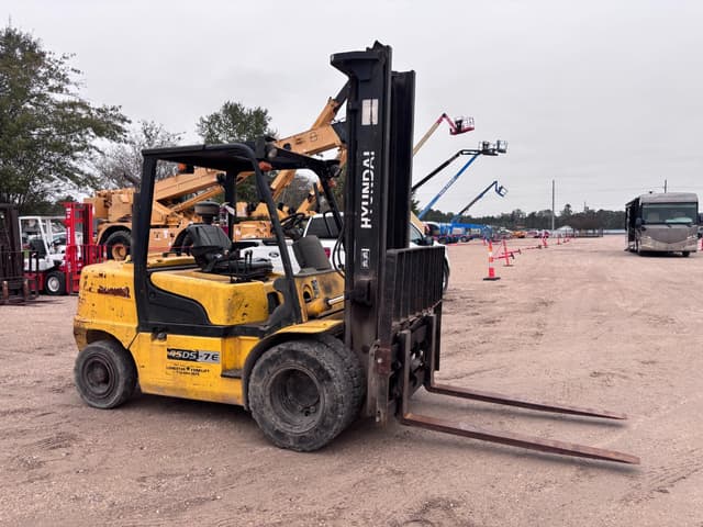 Image of Hyundai 45DS-7E equipment image 1